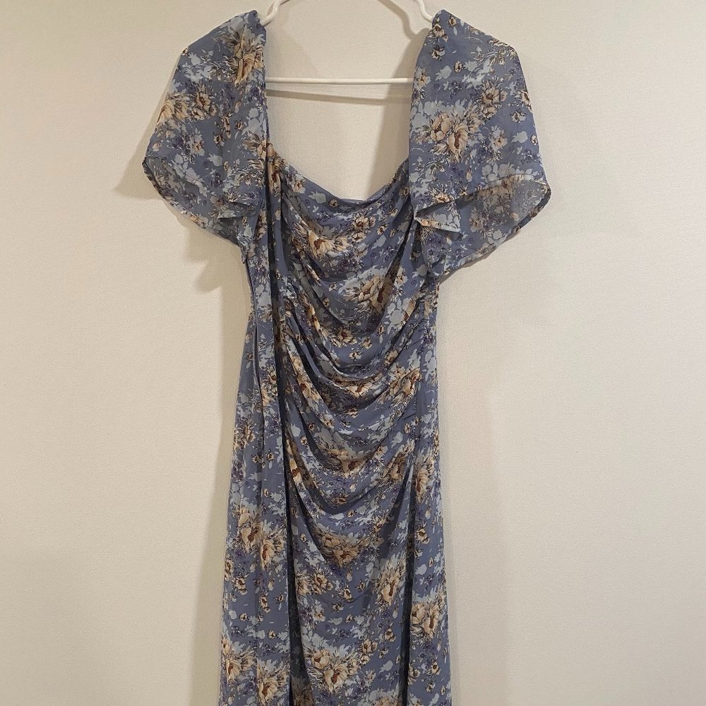 Astr The Label Floral Ruched Flutter Sleeve Dress… - image 1